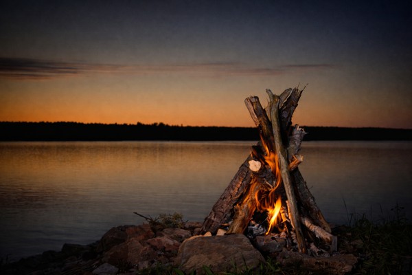 Līgo ugunskurs pie ezera - Līgo kartiņa 5